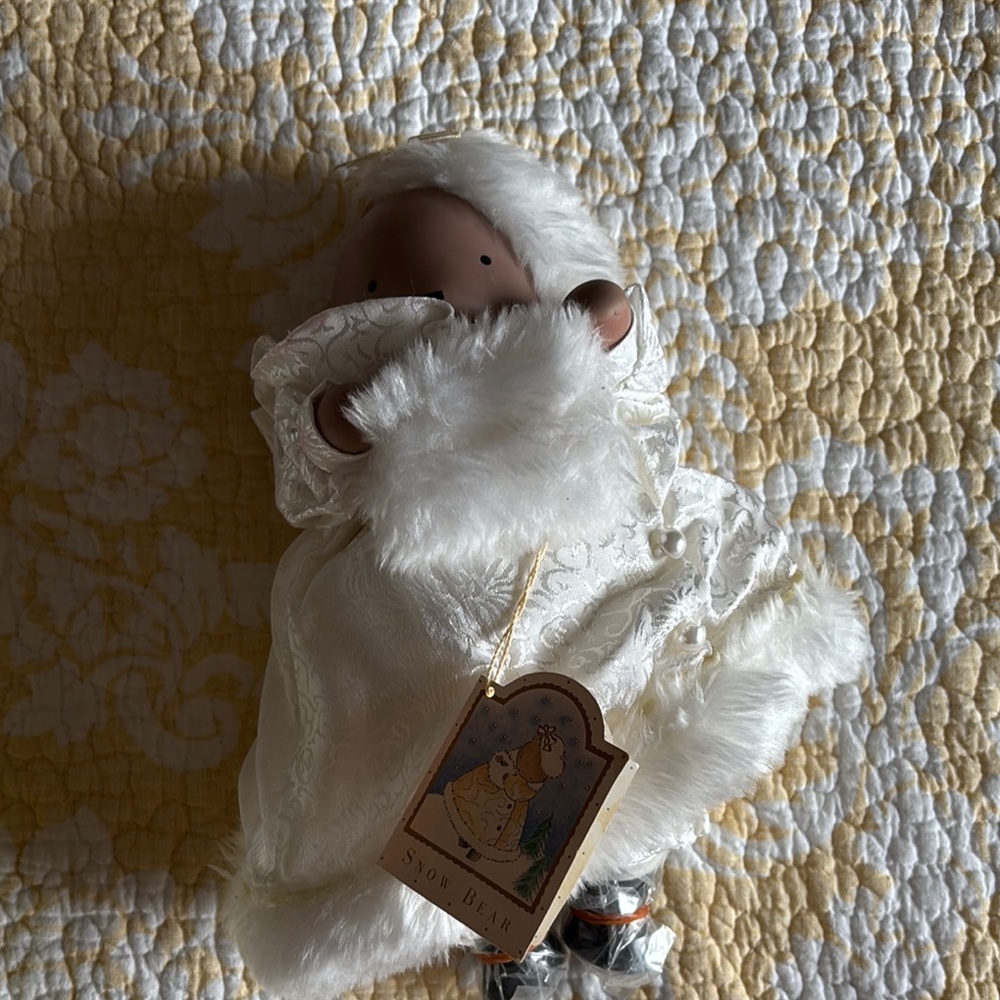Michael & Company “Snow Bear”. NEW With Tag